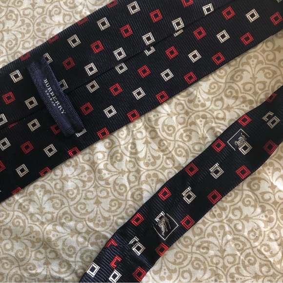 Burberry LONDON Mens Silk Necktie Casual - Picture 3 of 8